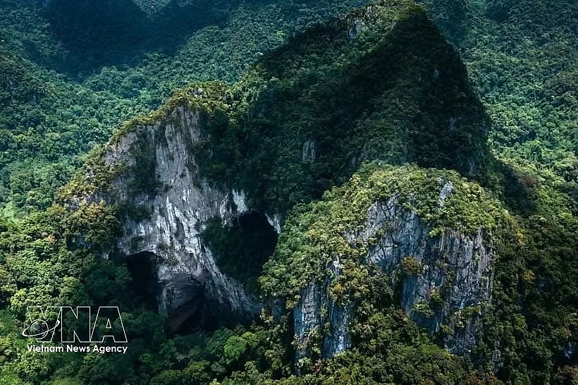 Phong Nha is best known for its dramatic limestone karsts, vast primary forests and spectacular cave systems within the UNESCO-recognised Phong Nha–Ke Bang National Park. (Photo: VNA)