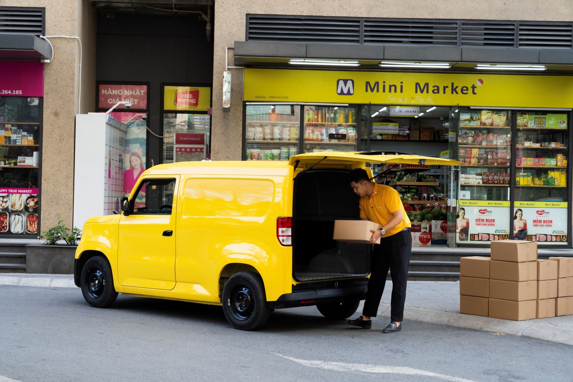 Bỏ “Su cóc” sang xe điện chở hàng VinFast EC Van: Bí quyết kiếm tiền của dân giao hàng Bỏ “Su cóc” sang xe điện chở hàng VinFast EC Van: Bí quyết kiếm tiền của dân giao hàng