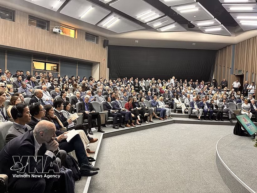 The international conference takes place in Varna city, Bulgaria, from June 10 to 12. (Photo: VNA)