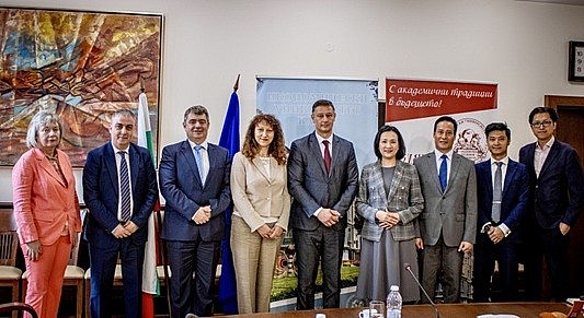 Vietnam and Bulgaria Promote Nuclear Energy Cooperation Vietnam and Bulgaria Promote Nuclear Energy Cooperation
