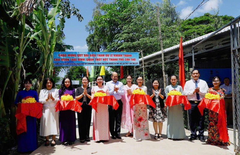 Dấu ấn 35 năm - Cầu nối hữu nghị, hợp tác và phát triển. Dấu ấn 35 năm - Cầu nối hữu nghị, hợp tác và phát triển.