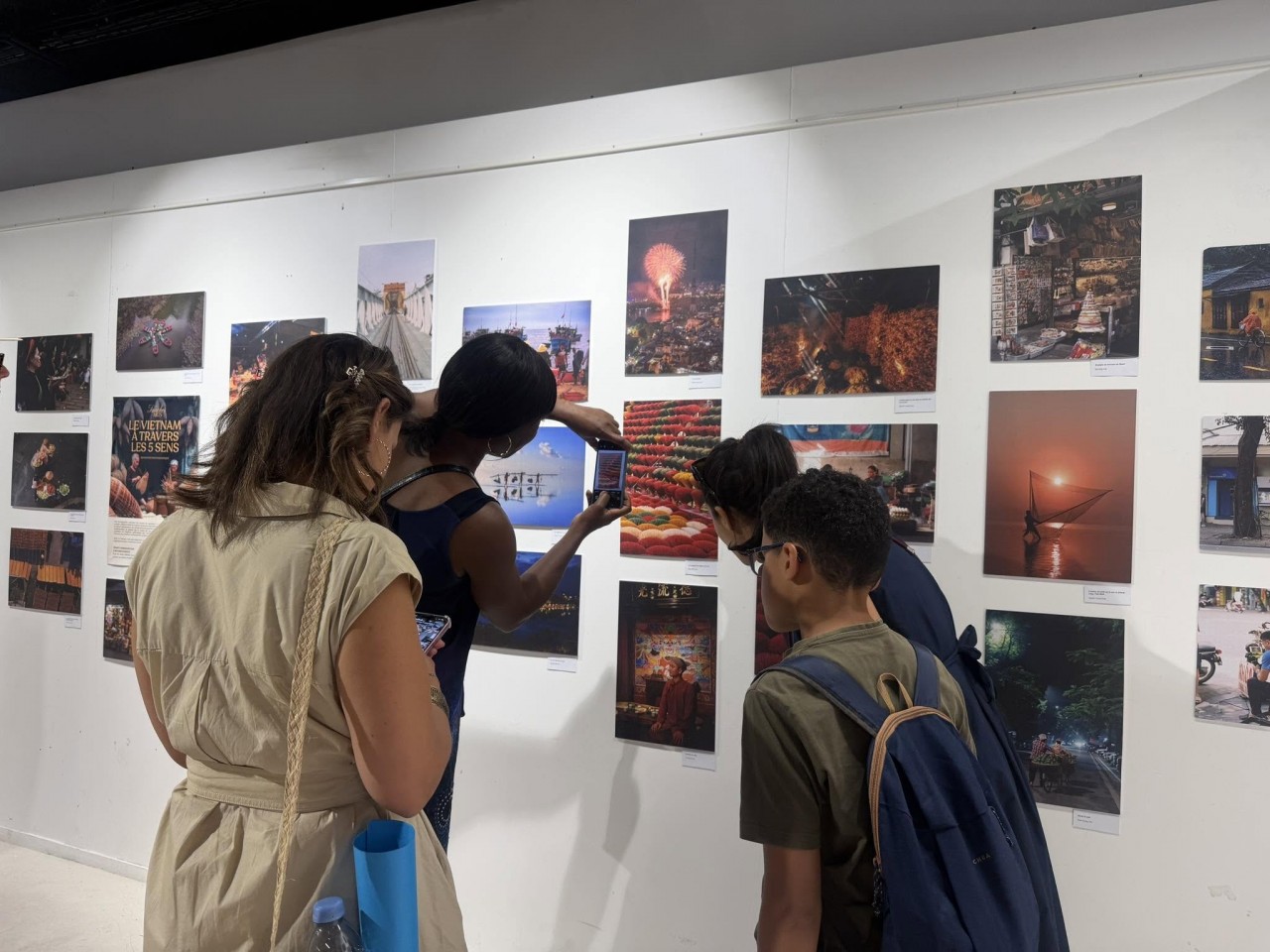 Overseas Vietnamese Youth Promote Vietnamese Culture in Paris Through the “Bonjour Vietnam” Festival