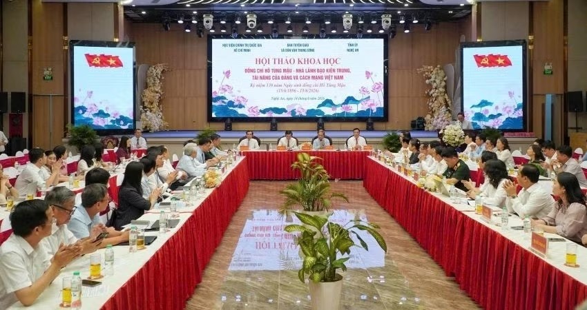 The scientific conference “Comrade Hồ Tùng Mậu – A Loyal and Talented Leader of the Party and the Vietnamese Revolution.” (Photo: Nhân Dân Newspaper) The scientific conference “Comrade Hồ Tùng Mậu – A Loyal and Talented Leader of the Party and the Vietnamese Revolution.” (Photo: Nhân Dân Newspaper)