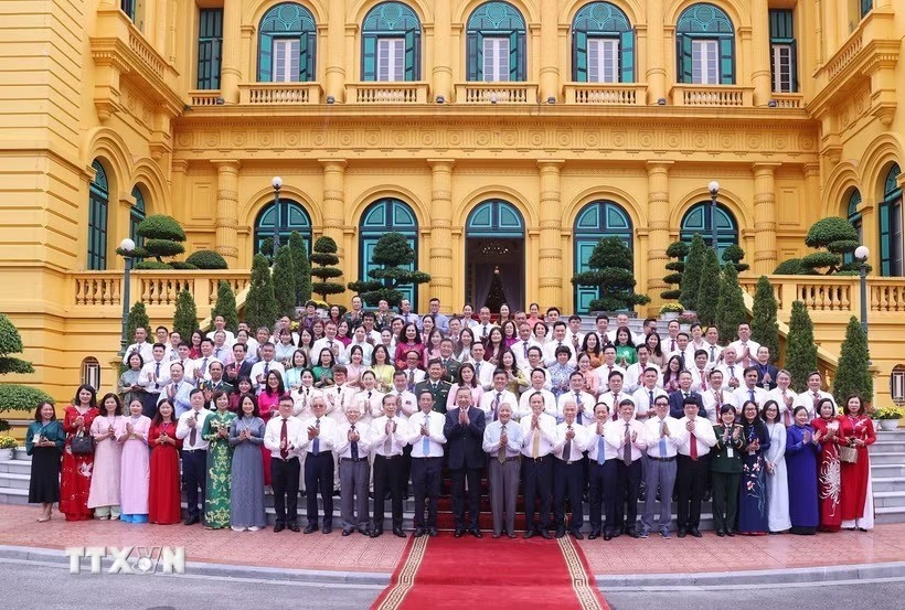 Tổng Bí thư, Chủ tịch nước Tô Lâm: Báo chí phải bám sát thực tiễn, tôn trọng sự thật, lấy lợi ích của nhân dân làm điểm xuất phát Tổng Bí thư, Chủ tịch nước Tô Lâm: Báo chí phải bám sát thực tiễn, tôn trọng sự thật, lấy lợi ích của nhân dân làm điểm xuất phát