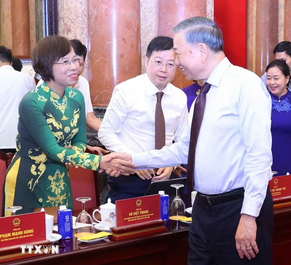 Tổng Bí thư, Chủ tịch nước Tô Lâm: Báo chí phải bám sát thực tiễn, tôn trọng sự thật, lấy lợi ích của nhân dân làm điểm xuất phát Tổng Bí thư, Chủ tịch nước Tô Lâm: Báo chí phải bám sát thực tiễn, tôn trọng sự thật, lấy lợi ích của nhân dân làm điểm xuất phát