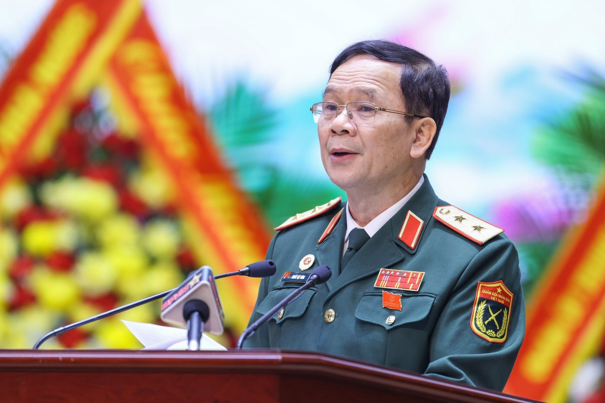 Trung tướng Khuất Việt Dũng, Phó Chủ tịch Hội Cựu chiến binh Việt Nam Trung tướng Khuất Việt Dũng, Phó Chủ tịch Hội Cựu chiến binh Việt Nam
