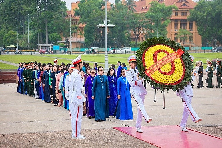 Hướng tới những quyết sách quan trọng, tạo động lực để phụ nữ phát triển