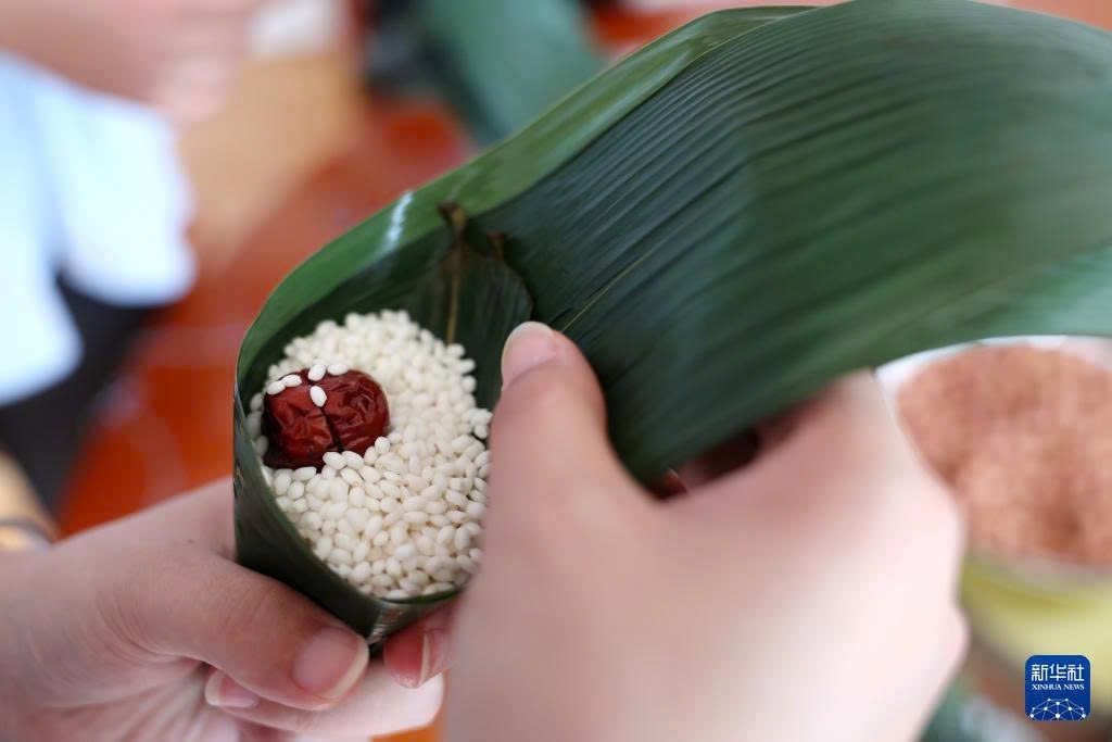Nguồn gốc và phong tục Tết Đoan Ngọ Nguồn gốc và phong tục Tết Đoan Ngọ