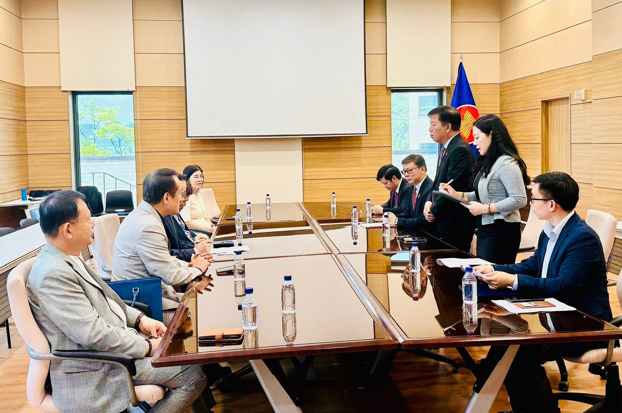 Tổng hội Người Việt Nam tại Hàn Quốc ký kết hợp tác với Hiệp hội Ký giả Toàn quốc Hàn Quốc Tổng hội Người Việt Nam tại Hàn Quốc ký kết hợp tác với Hiệp hội Ký giả Toàn quốc Hàn Quốc