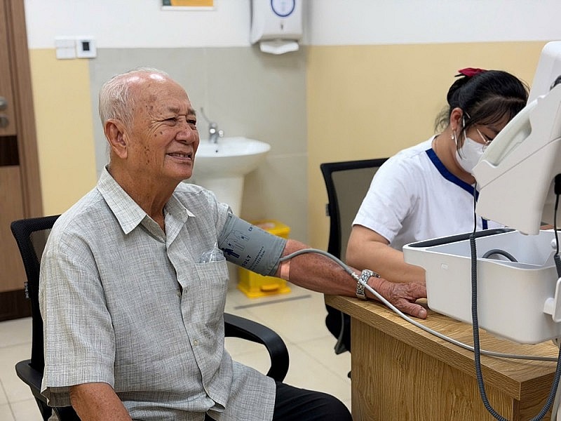 2.000 người dân Cần Thơ tham gia chương trình khám sức khỏe toàn dân của Vinmec 2.000 người dân Cần Thơ tham gia chương trình khám sức khỏe toàn dân của Vinmec