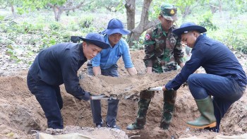 Hành trình tìm đồng đội giữa những cánh rừng Campuchia