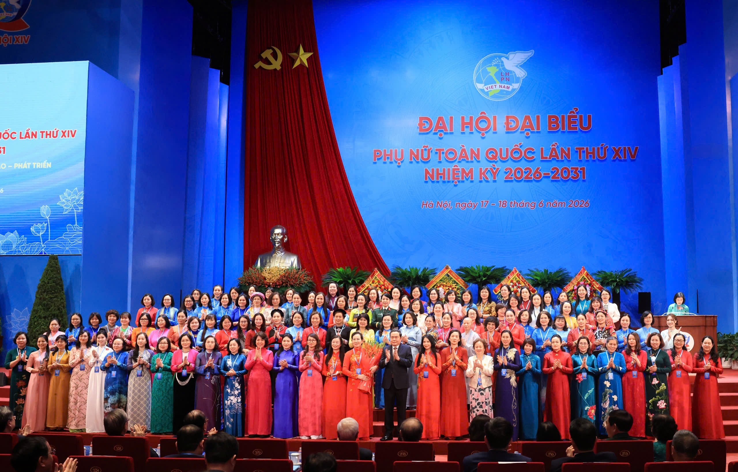 Đồng chí Đỗ Nguyệt Ánh được tín nhiệm bầu vào Ban Chấp hành Trung ương Hội Liên hiệp Phụ nữ Việt Nam khóa XIV Đồng chí Đỗ Nguyệt Ánh được tín nhiệm bầu vào Ban Chấp hành Trung ương Hội Liên hiệp Phụ nữ Việt Nam khóa XIV