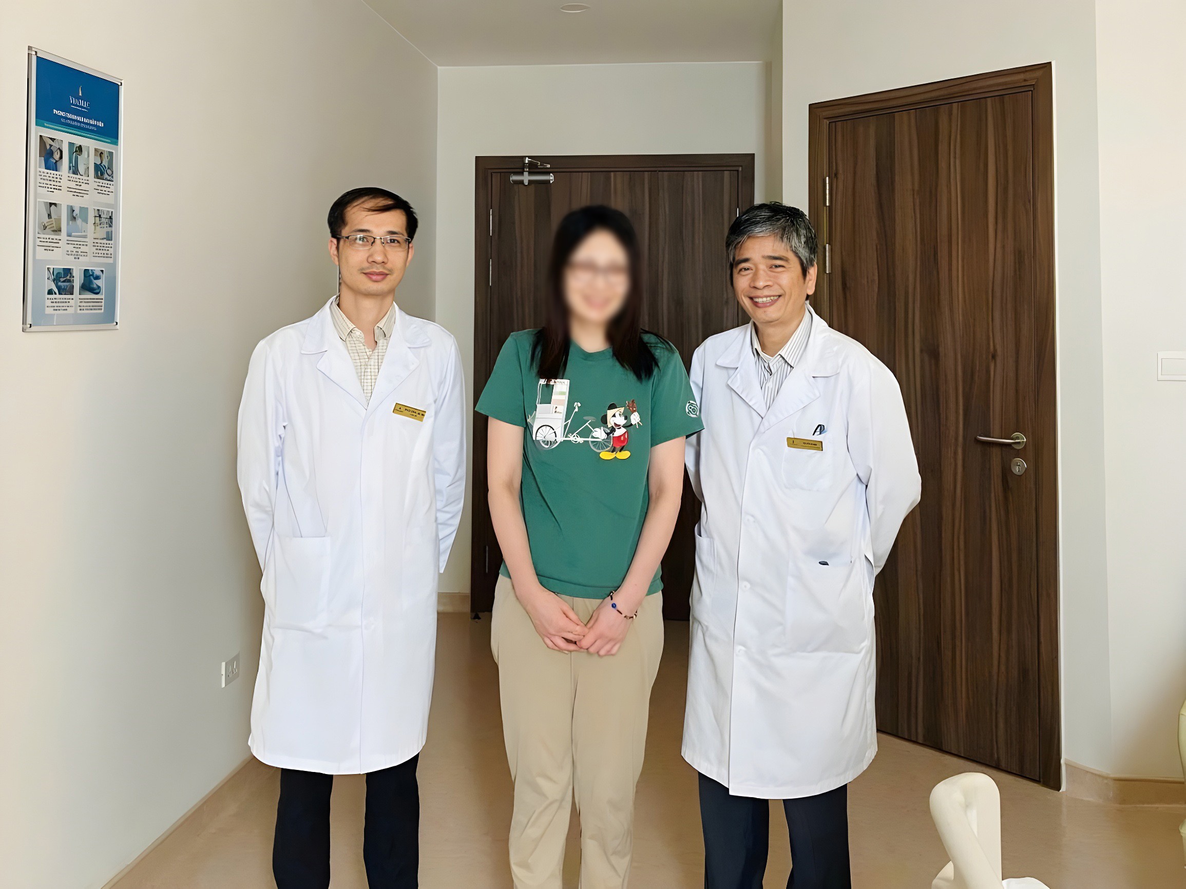 Ngày xuất viện, bệnh nhân vui mừng vì không bị những cơn đau hành hạ như trước Ngày xuất viện, bệnh nhân vui mừng vì không bị những cơn đau hành hạ như trước