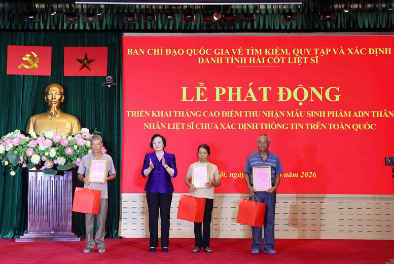 Phó Thủ tướng Phạm Thị Thanh Trà phát động cao điểm thu nhận ADN, mở thêm cơ hội xác định danh tính liệt sĩ Phó Thủ tướng Phạm Thị Thanh Trà phát động cao điểm thu nhận ADN, mở thêm cơ hội xác định danh tính liệt sĩ