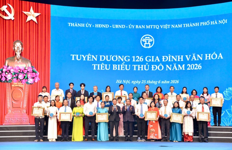 126 gia đình văn hóa tiêu biểu tô thắm “vườn hoa đẹp” của Thủ đô. (Ảnh: T.L)