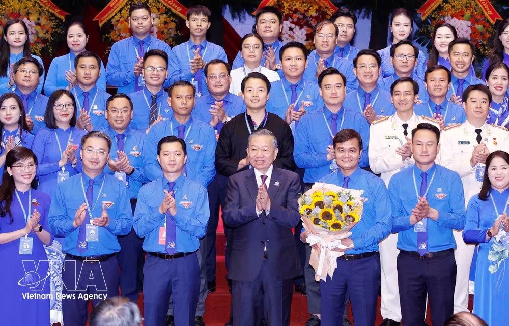 Party General Secretary and State President To Lam congratulates members of the HCYU Central Committee for the 2026–2031 term (Photo: VNA) Party General Secretary and State President To Lam congratulates members of the HCYU Central Committee for the 2026–2031 term (Photo: VNA)