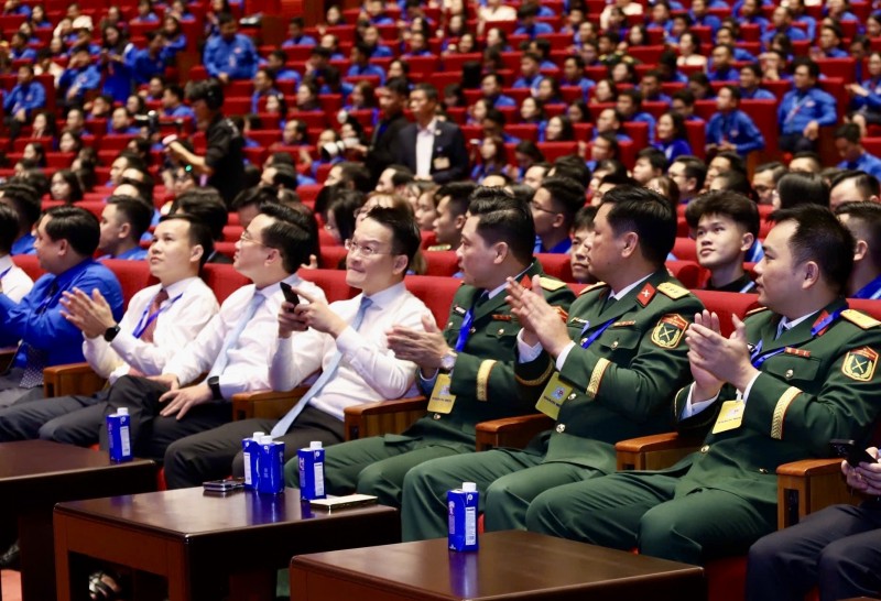 Đại hội đại biểu toàn quốc Đoàn TNCS Hồ Chí Minh lần thứ XIII là sự kiện chính trị quan trọng của tuổi trẻ Việt Nam. Ảnh: Vi Nam Đại hội đại biểu toàn quốc Đoàn TNCS Hồ Chí Minh lần thứ XIII là sự kiện chính trị quan trọng của tuổi trẻ Việt Nam. Ảnh: Vi Nam