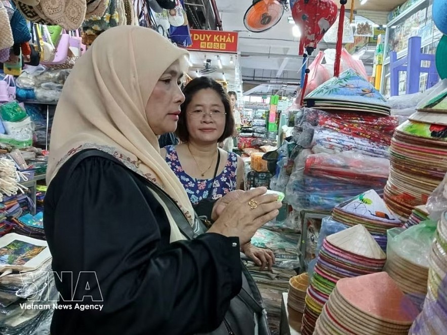 Da Nang city is attracting a growing number of Indian visitors. (Photo: VNA) Da Nang city is attracting a growing number of Indian visitors. (Photo: VNA)