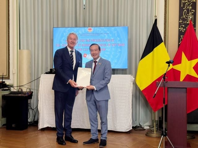 "New Honorary Consul to Boost Vietnam-Belgium Cooperation "New Honorary Consul to Boost Vietnam-Belgium Cooperation