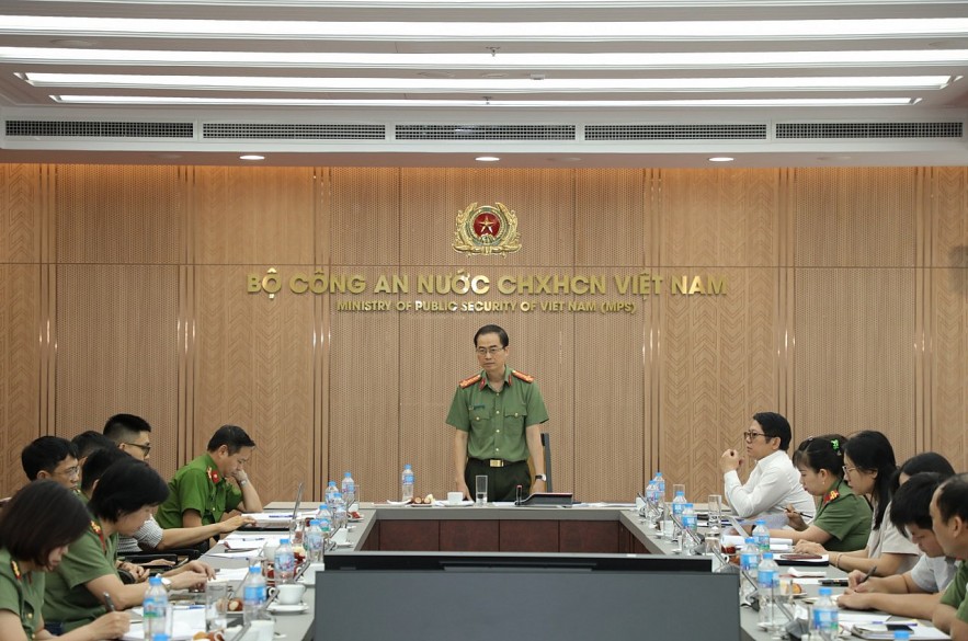 People's Public Security Force - Ensuring the Rights of Vietnamese Citizens Abroad People's Public Security Force - Ensuring the Rights of Vietnamese Citizens Abroad