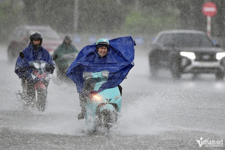 Northern Vietnam is forecast to experience another spell of heavy rain, with the heaviest rainfall expected in eight northern provinces. Photo: Hoang Minh.