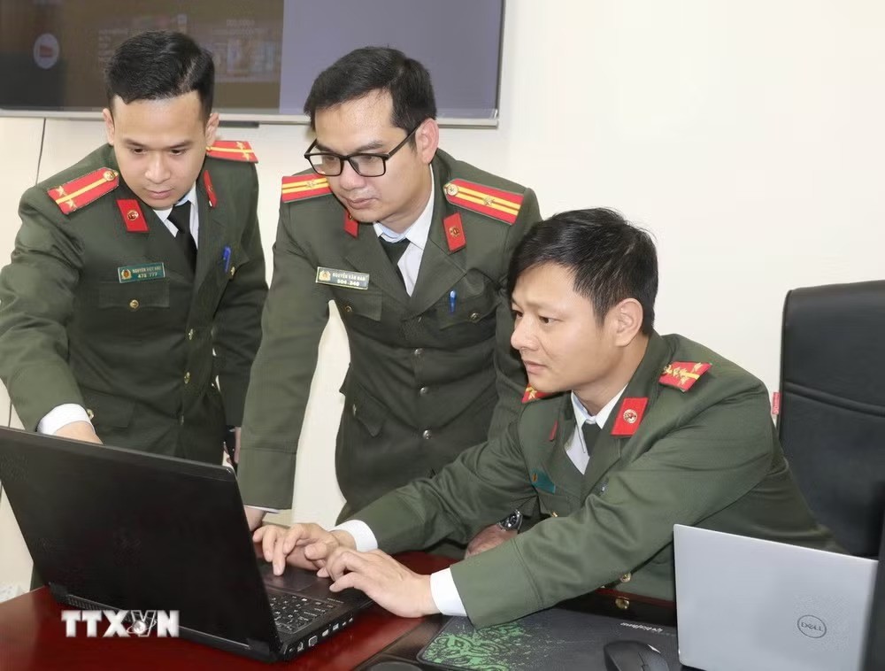 Tăng cường sự lãnh đạo của Đảng đối với công tác phòng, chống tội phạm Tăng cường sự lãnh đạo của Đảng đối với công tác phòng, chống tội phạm