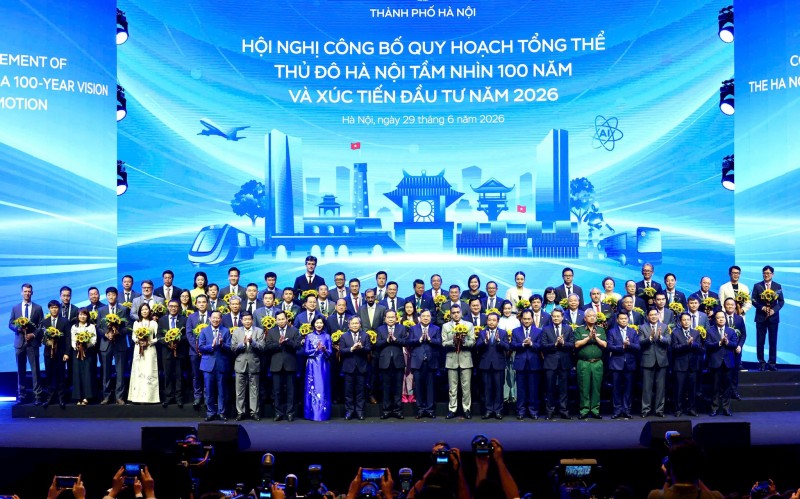trên nền tảng Luật Thủ đô năm 2026 và các nghị quyết của Bộ Chính trị, Quốc hội, với triết lý lấy con người làm trung tâm, phát huy chiều sâu văn hóa Thăng Long - Hà Nội 