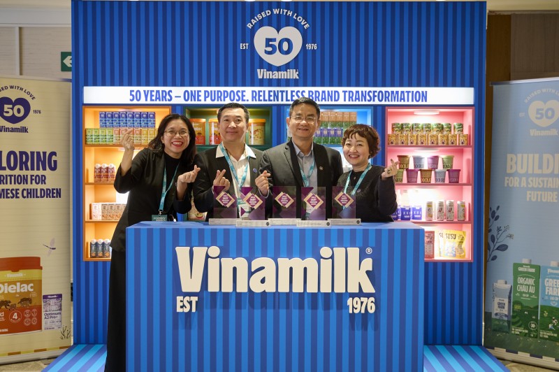 Vinamilk giành chiến thắng áp đảo với 5 hạng mục tại Giải thưởng Đổi mới Ngành sữa Thế giới (Ảnh: VN). Vinamilk giành chiến thắng áp đảo với 5 hạng mục tại Giải thưởng Đổi mới Ngành sữa Thế giới (Ảnh: VN).