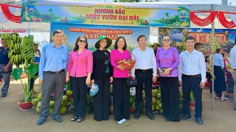 The My Phuoc River and Orchard Festival attracts visitors seeking authentic local experiences. The My Phuoc River and Orchard Festival attracts visitors seeking authentic local experiences.
