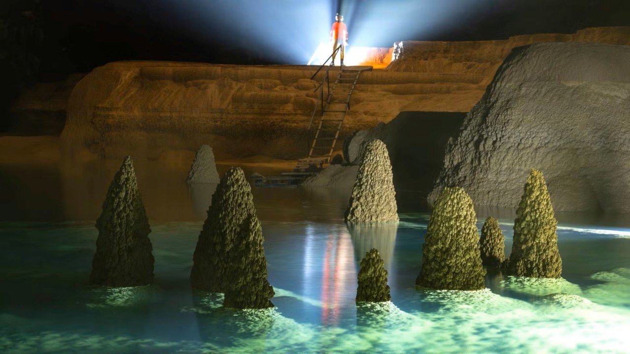 Developing Phong Nha-Ke Bang into a World-Class Tourist Destination Developing Phong Nha-Ke Bang into a World-Class Tourist Destination
