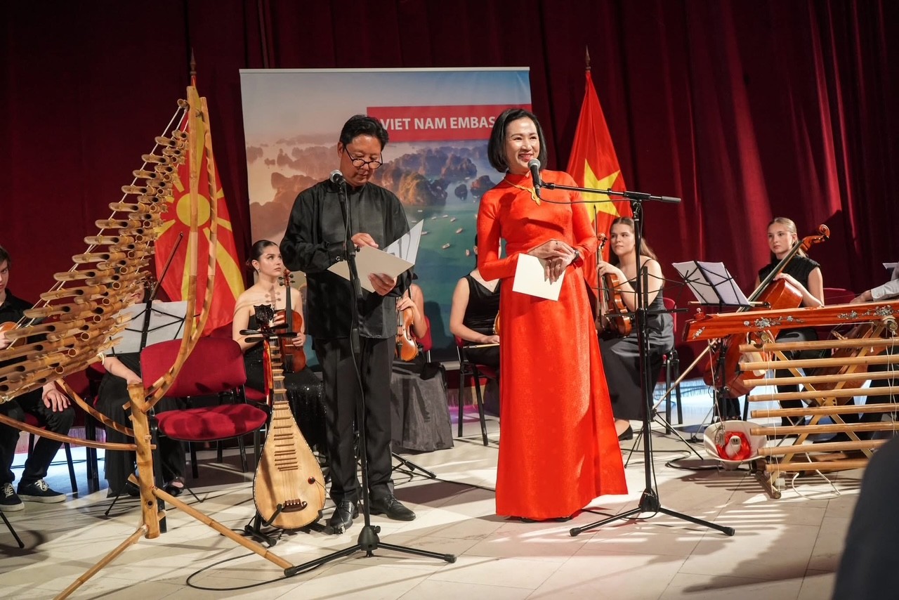 Giới thiệu một Việt Nam giàu truyền thống tới người dân Bắc Macedonia Giới thiệu một Việt Nam giàu truyền thống tới người dân Bắc Macedonia