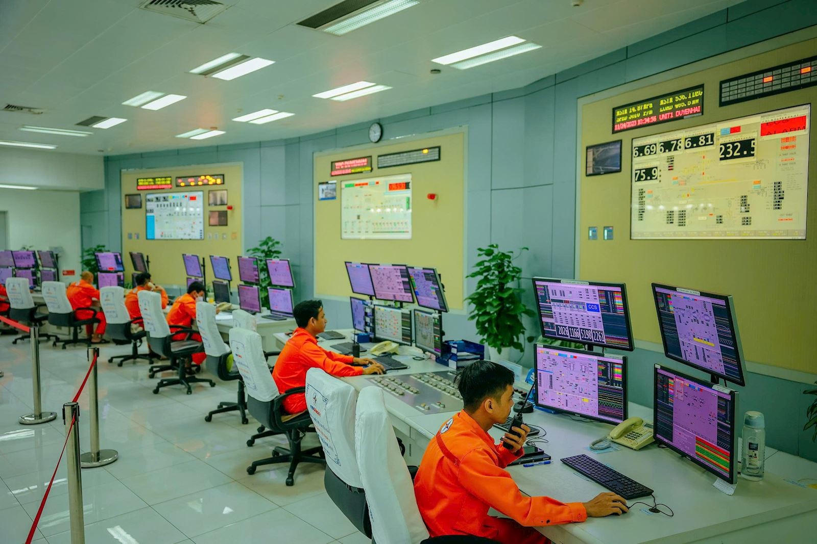 Các nhà máy điện của EVNGENCO1 được vận hành an toàn, ổn định, góp phần bảo đảm cung ứng điện cho hệ thống điện quốc gia trong 6 tháng đầu năm 2026