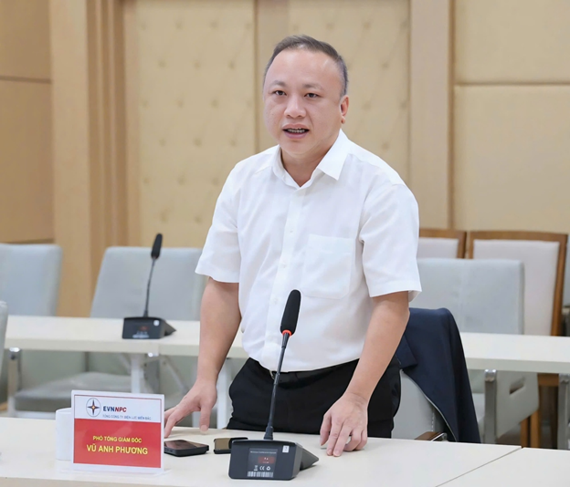 Phó Tổng giám đốc EVNNPC Vũ Anh Phương chia sẻ, các nhà máy thủy điện nhỏ đấu nối vào lưới điện phân phối là nguồn điện tại chỗ quan trọng, góp phần bảo đảm cung ứng điện an toàn, ổn định cho miền Bắc, đặc biệt trong các thời điểm phụ tải tăng cao Phó Tổng giám đốc EVNNPC Vũ Anh Phương chia sẻ, các nhà máy thủy điện nhỏ đấu nối vào lưới điện phân phối là nguồn điện tại chỗ quan trọng, góp phần bảo đảm cung ứng điện an toàn, ổn định cho miền Bắc, đặc biệt trong các thời điểm phụ tải tăng cao