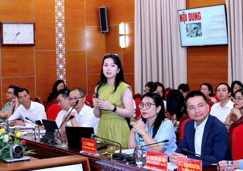 Nhà khoa học, chuyên gia về hội nhập quốc tế có thể được hỗ trợ hàng tháng bằng 300% mức lương. (Ảnh minh họa: TTXVN) Nhà khoa học, chuyên gia về hội nhập quốc tế có thể được hỗ trợ hàng tháng bằng 300% mức lương. (Ảnh minh họa: TTXVN)