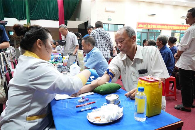 Chiến dịch 500 ngày đêm: Từ những mẫu ADN, thắp hy vọng tìm lại tên cho liệt sĩ Chú thích ảnh