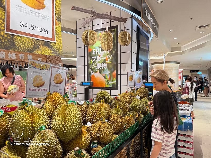 A durian stall at APITA supermarket (Photo: VNA) A durian stall at APITA supermarket (Photo: VNA)