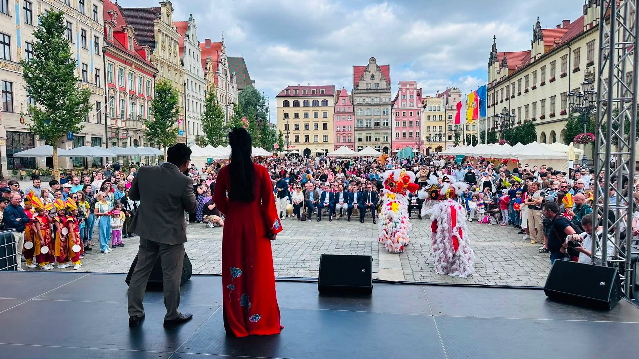 Hàng nghìn người tham dự Lễ hội Văn hóa Việt Nam tại thành phố Wroclaw, Ba Lan