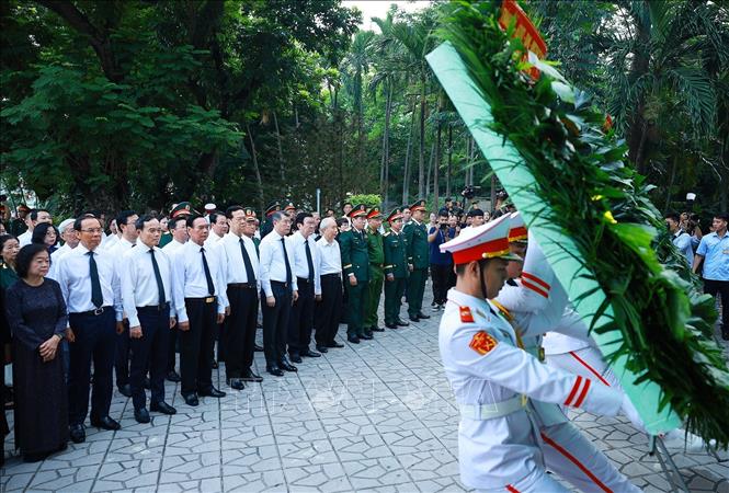 Thủ tướng Lê Minh Hưng: Tìm kiếm hài cốt các anh hùng, liệt sĩ bằng tấm lòng tri ân và tinh thần trách nhiệm cao nhất Chú thích ảnh