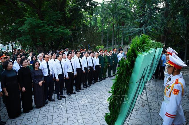 Thủ tướng Lê Minh Hưng: Tìm kiếm hài cốt các anh hùng, liệt sĩ bằng tấm lòng tri ân và tinh thần trách nhiệm cao nhất Chú thích ảnh