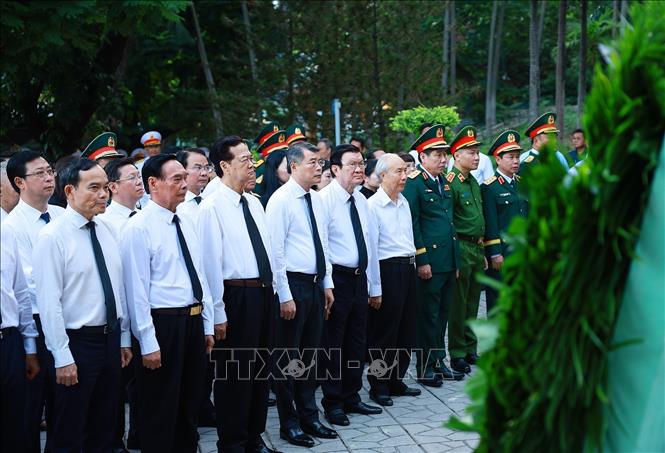 Thủ tướng Lê Minh Hưng: Tìm kiếm hài cốt các anh hùng, liệt sĩ bằng tấm lòng tri ân và tinh thần trách nhiệm cao nhất Chú thích ảnh