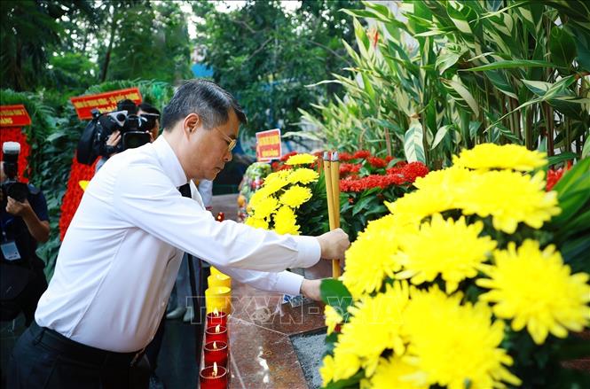 Thủ tướng Lê Minh Hưng: Tìm kiếm hài cốt các anh hùng, liệt sĩ bằng tấm lòng tri ân và tinh thần trách nhiệm cao nhất Chú thích ảnh