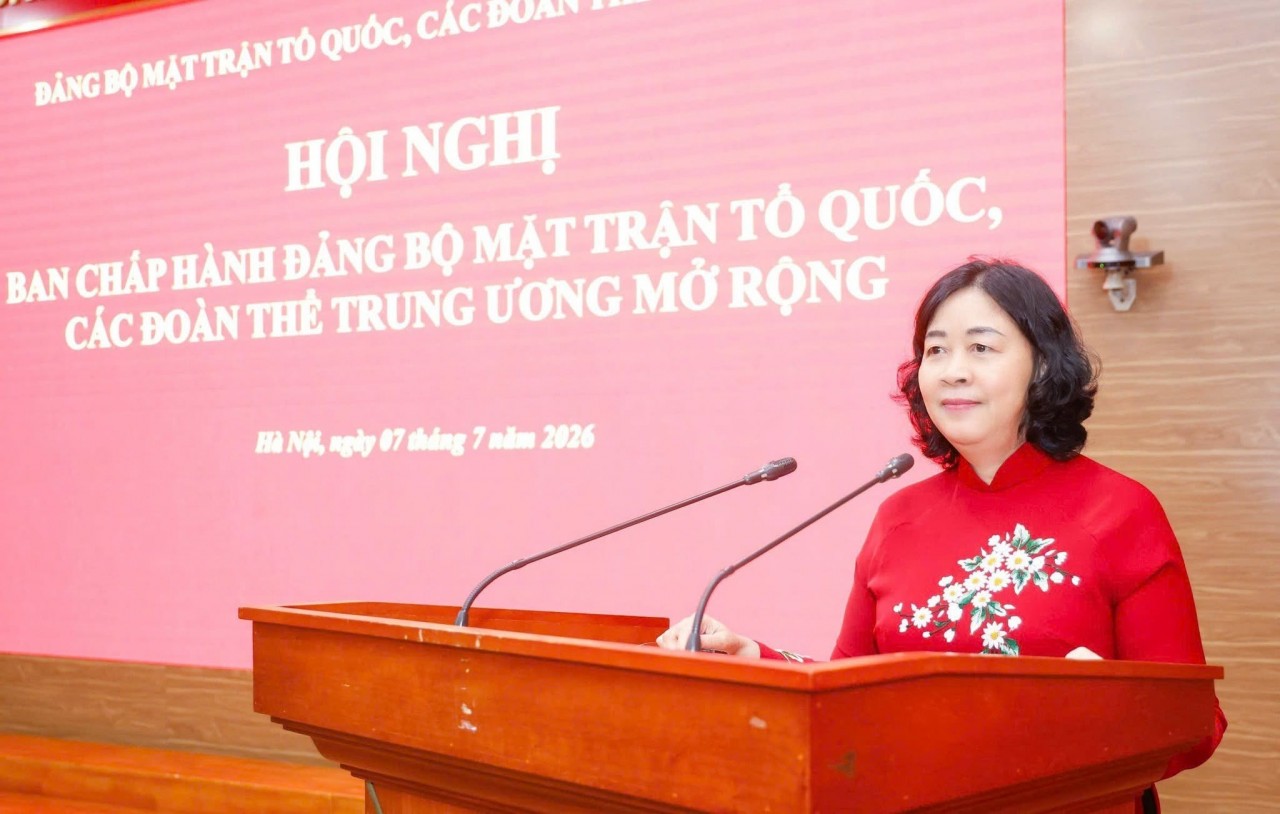 Party Committee of the Viet Nam Fatherland Front and Central Mass Organizations: Accelerate Organizational Streamlining and Digital Transformation in Second Half of Year Party Committee of the Viet Nam Fatherland Front and Central Mass Organizations: Accelerate Organizational Streamlining and Digital Transformation in Second Half of Year