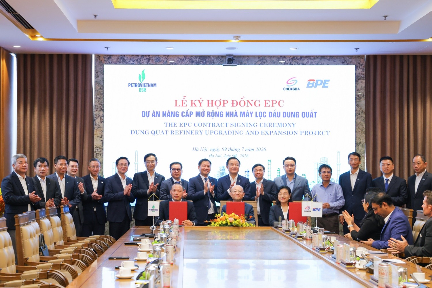 Dấu mốc mở ra giai đoạn phát triển mới của ngành năng lượng, lọc hóa dầu Việt Nam Dấu mốc mở ra giai đoạn phát triển mới của ngành năng lượng, lọc hóa dầu Việt Nam