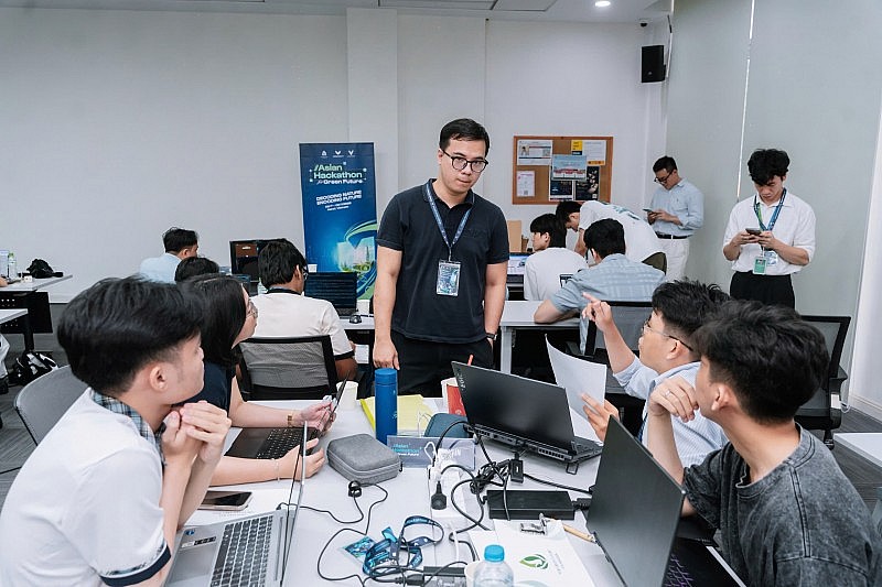Hành trình chinh phục ngôi Quán quân của Asian Hackathon for Green Future 2026 Hành trình chinh phục ngôi Quán quân của Asian Hackathon for Green Future 2026