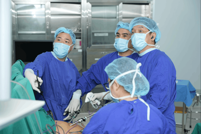 Cụ bà 103 tuổi chiến thắng ung thư dạ dày nhờ điều trị đa chuyên khoa tại Vinmec Hải Phòng