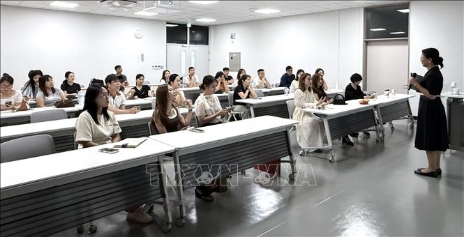 Toàn cảnh chương trình giáo dục tài chính cơ bản dành cho người Việt Nam tại Hàn Quốc tổ chức ở Thư viện Trung tâm Văn hóa phức hợp Hyangnam, thành phố Hwaseong, ngày 21/6/2026. Ảnh minh họa: Nhật Hưng/PV TTXVN tại Hàn Quốc