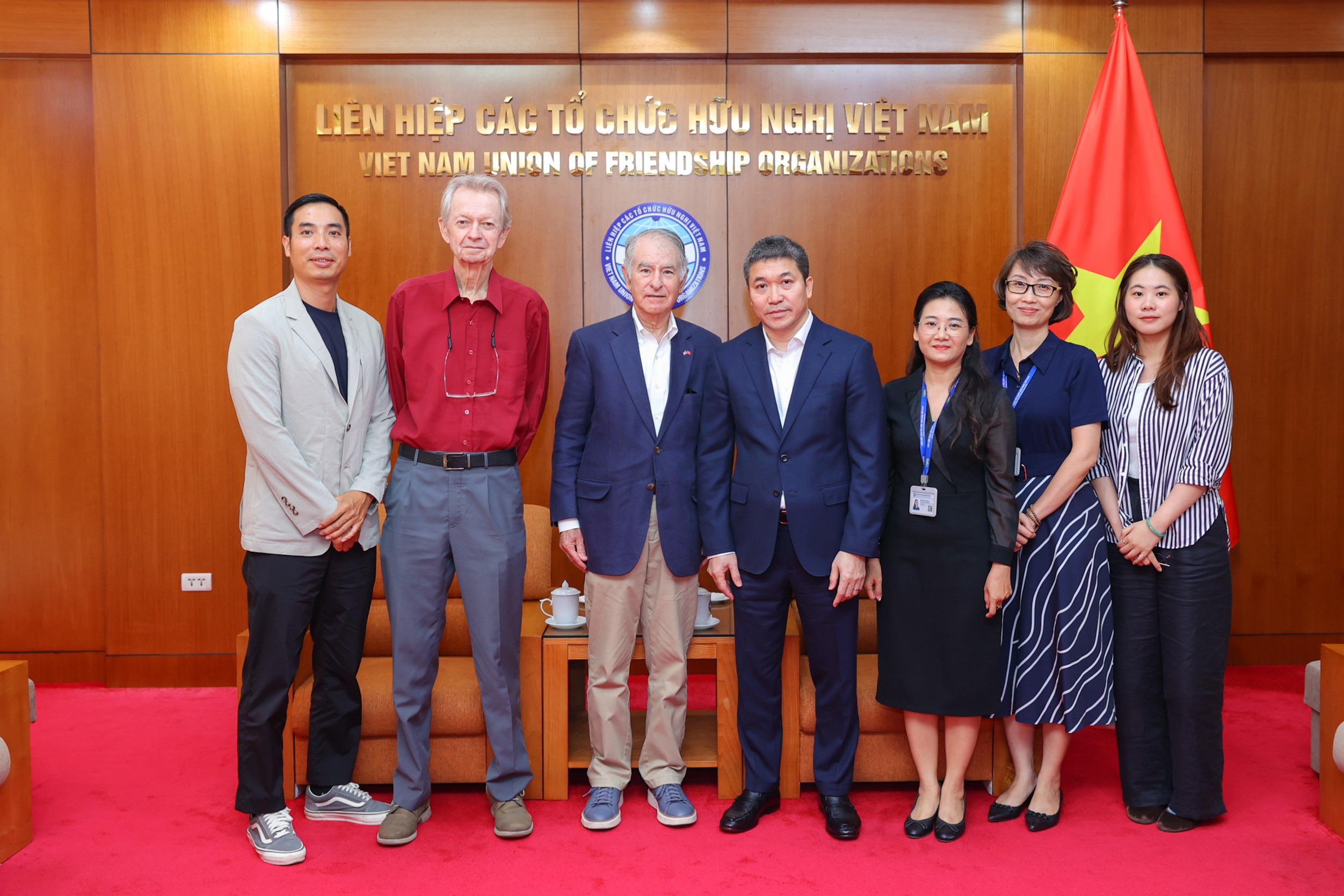 Friends of Project RENEW đồng hành cùng Việt Nam khắc phục hậu quả chiến tranh