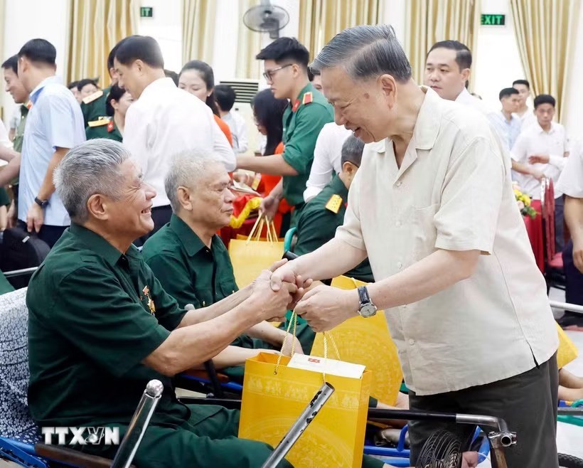 Tổng Bí thư, Chủ tịch nước: Tiếp tục rà soát, giải quyết đầy đủ chính sách đối với người có công và thân nhân