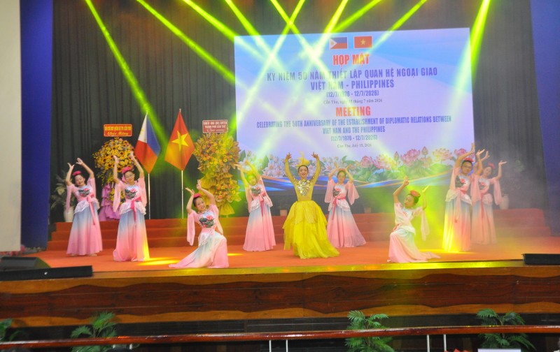 Cần Thơ họp mặt kỷ niệm 50 năm thiết lập quan hệ ngoại giao Việt Nam - Philippines Cần Thơ họp mặt kỷ niệm 50 năm thiết lập quan hệ ngoại giao Việt Nam - Philippines