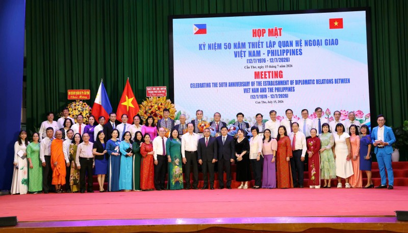 Cần Thơ họp mặt kỷ niệm 50 năm thiết lập quan hệ ngoại giao Việt Nam - Philippines Cần Thơ họp mặt kỷ niệm 50 năm thiết lập quan hệ ngoại giao Việt Nam - Philippines